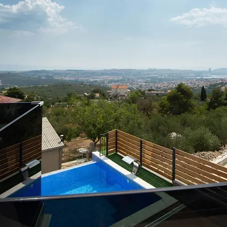 Villas Alfa & Omega Klis Exterior photo